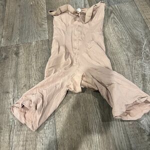 Spanx size D‎